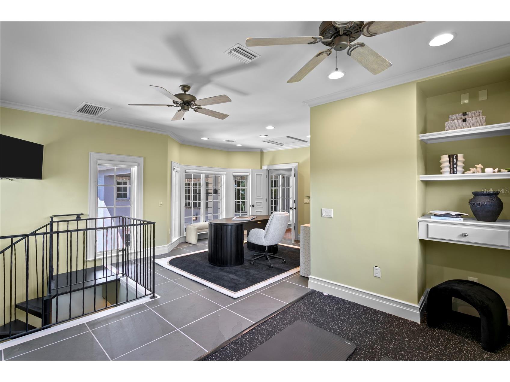 401 Snell Isle Boulevard NE Saint Petersburg FL 33704 TB8525734 image56