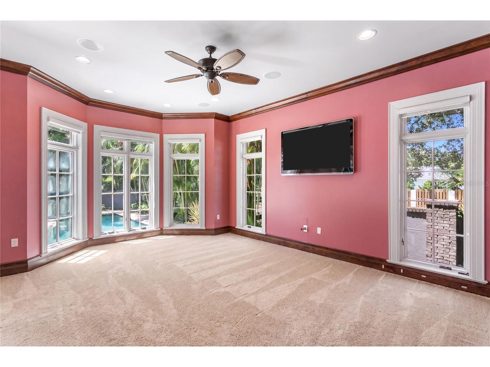 401 Snell Isle Boulevard NE Saint Petersburg FL 33704 TB8525734 image73