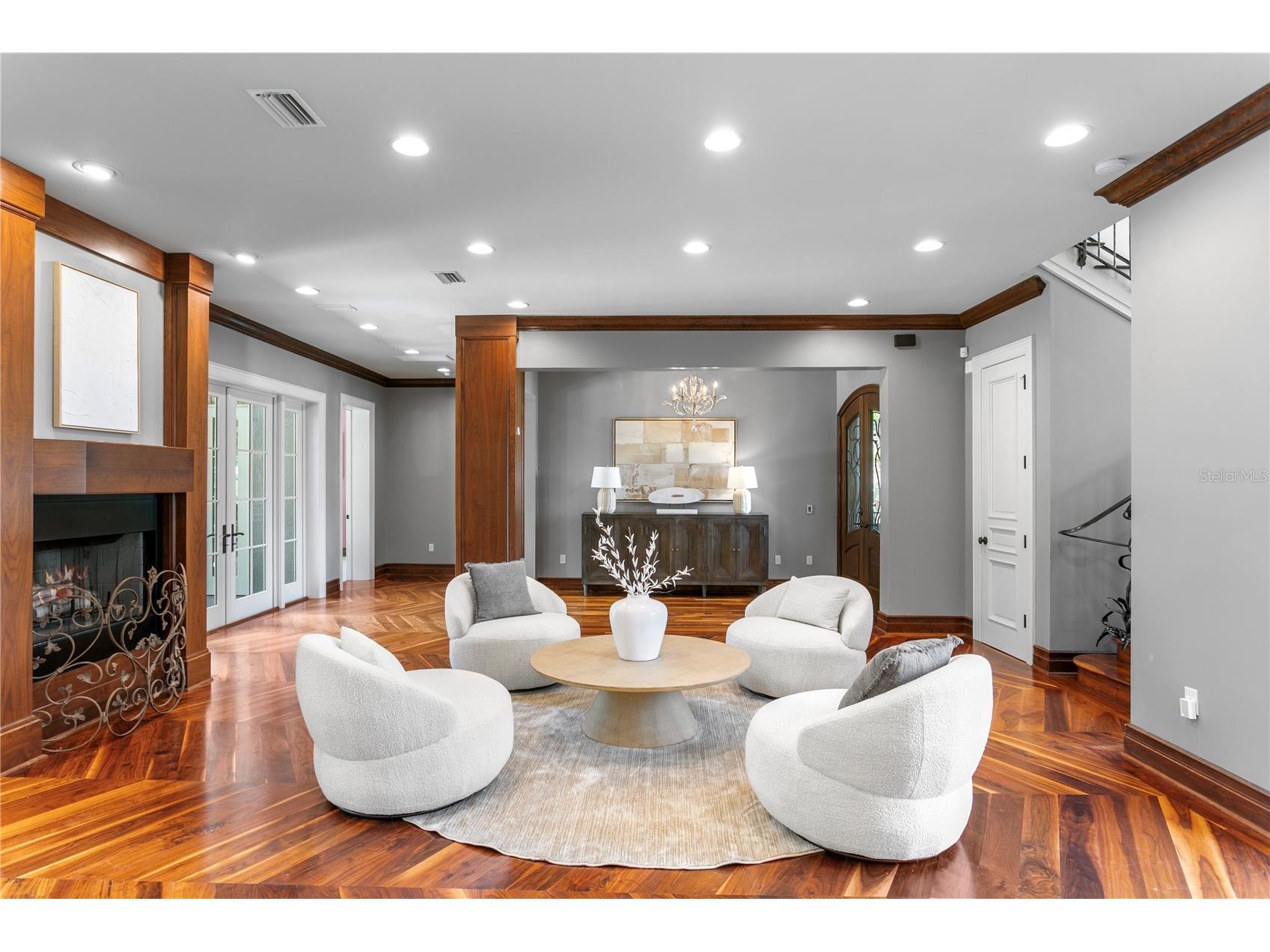 401 Snell Isle Boulevard NE Saint Petersburg FL 33704 TB8525734 image8