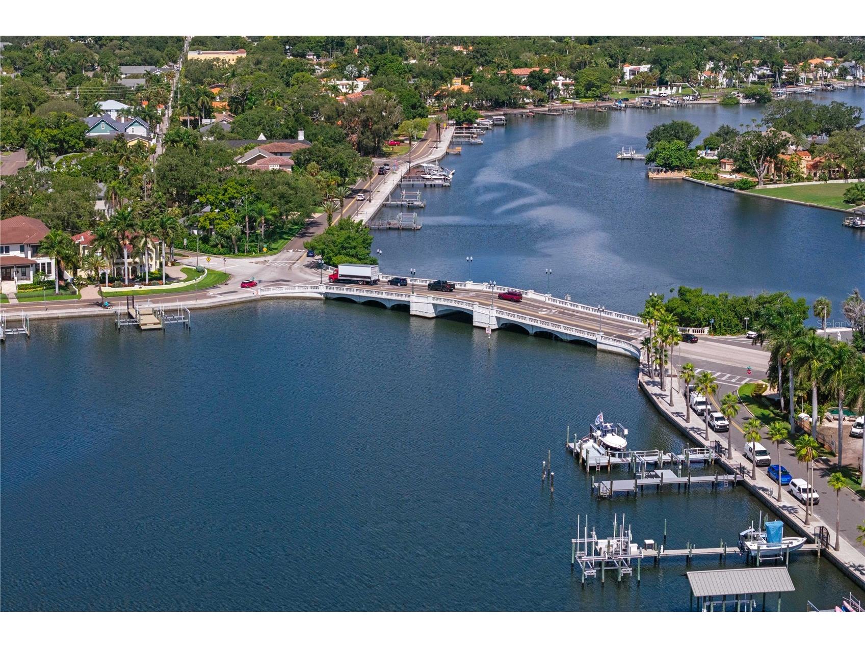 401 Snell Isle Boulevard NE Saint Petersburg FL 33704 TB8525734 image95