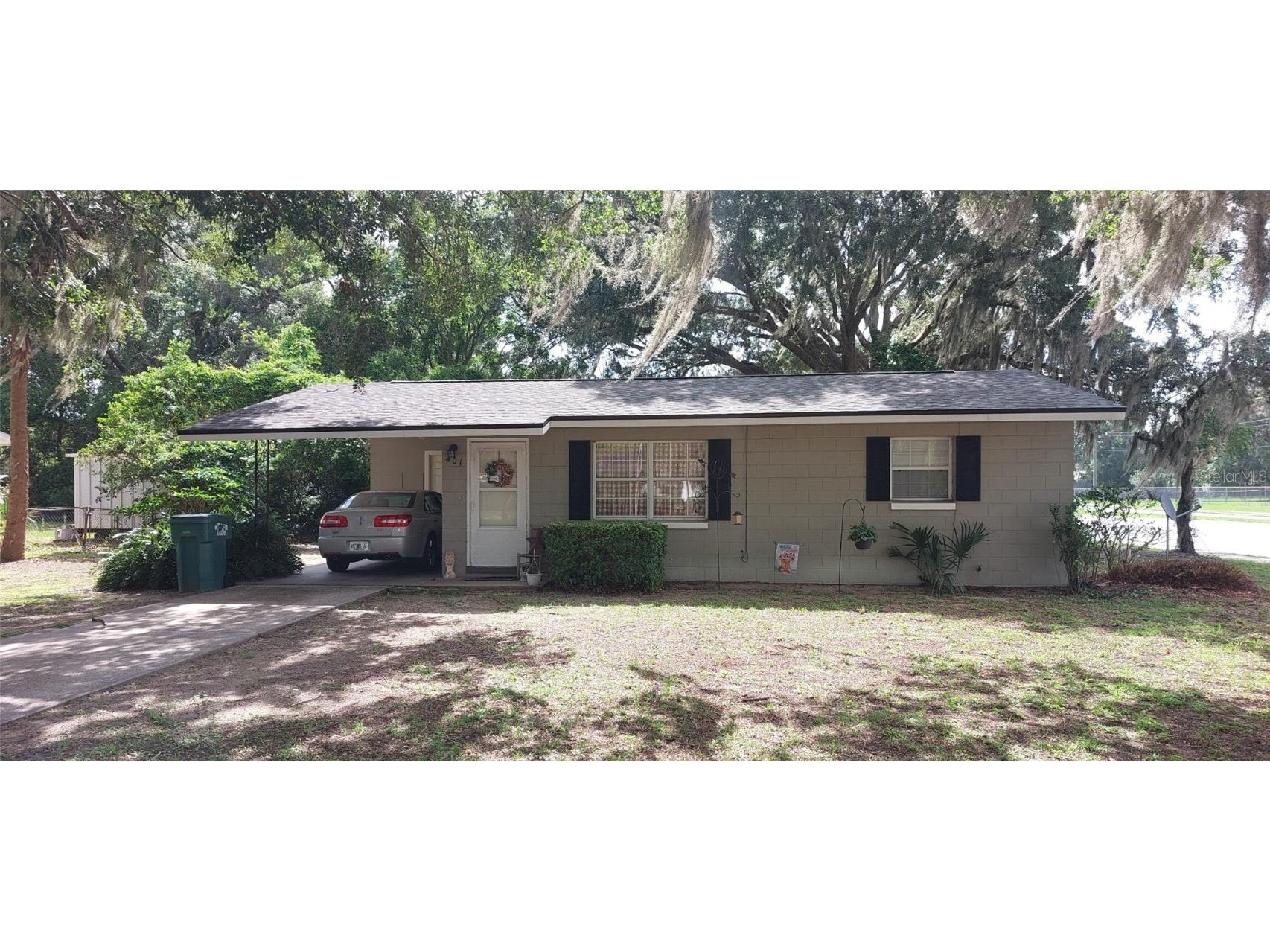 401 Sunny Court Fruitland Park FL 34731 O6317370 image1