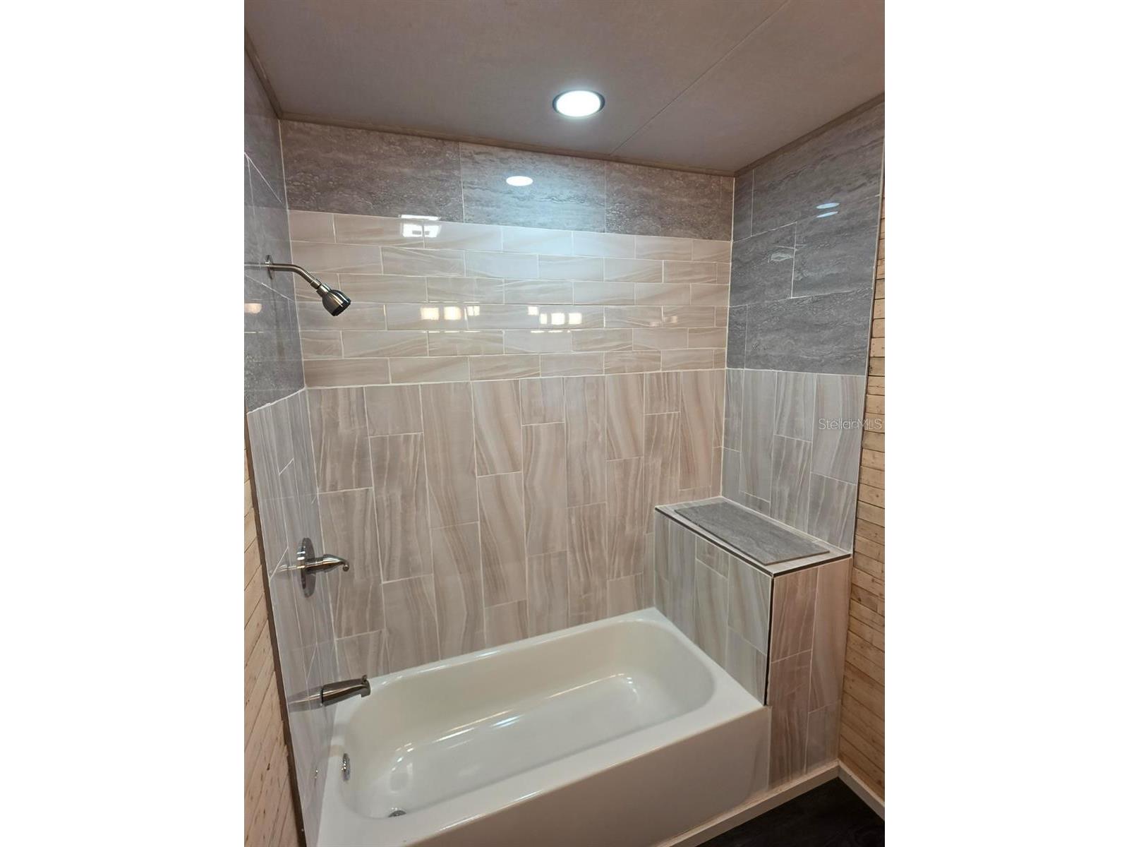 401 SW Kemp Court #SUITE B Lake City FL 32024 GC539561 image8