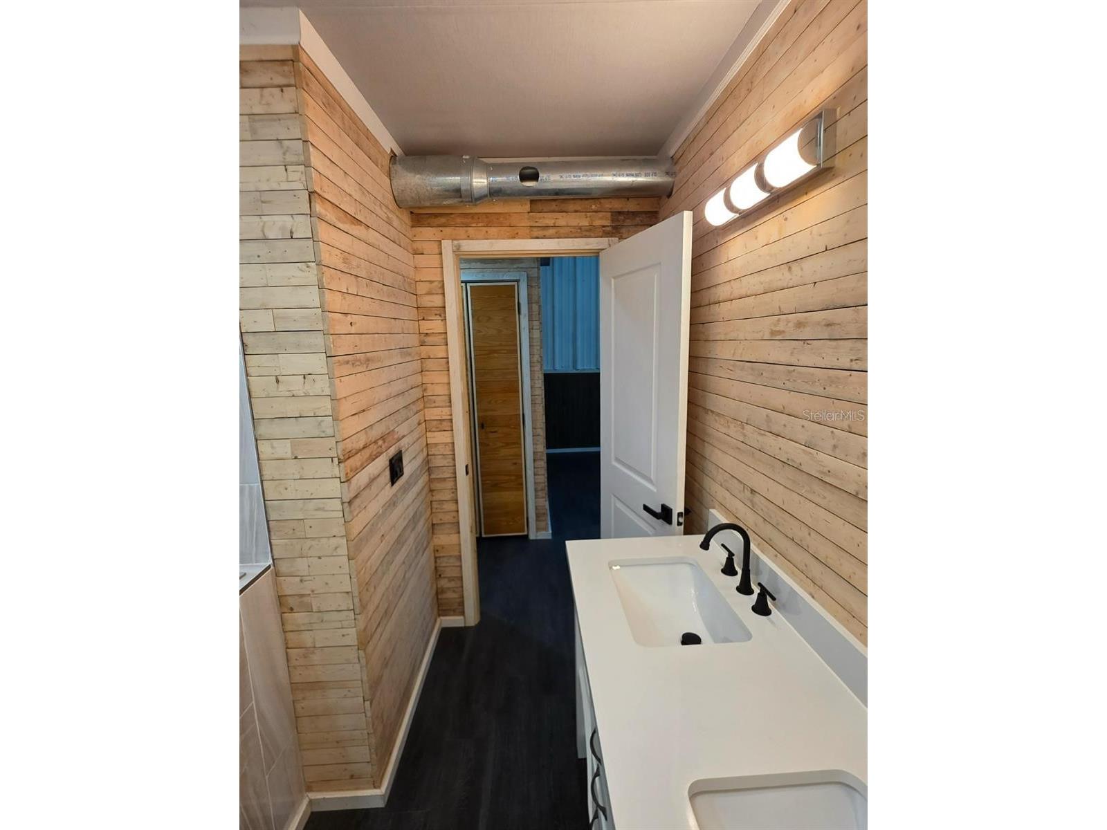 401 SW Kemp Court #SUITE B Lake City FL 32024 GC539561 image9