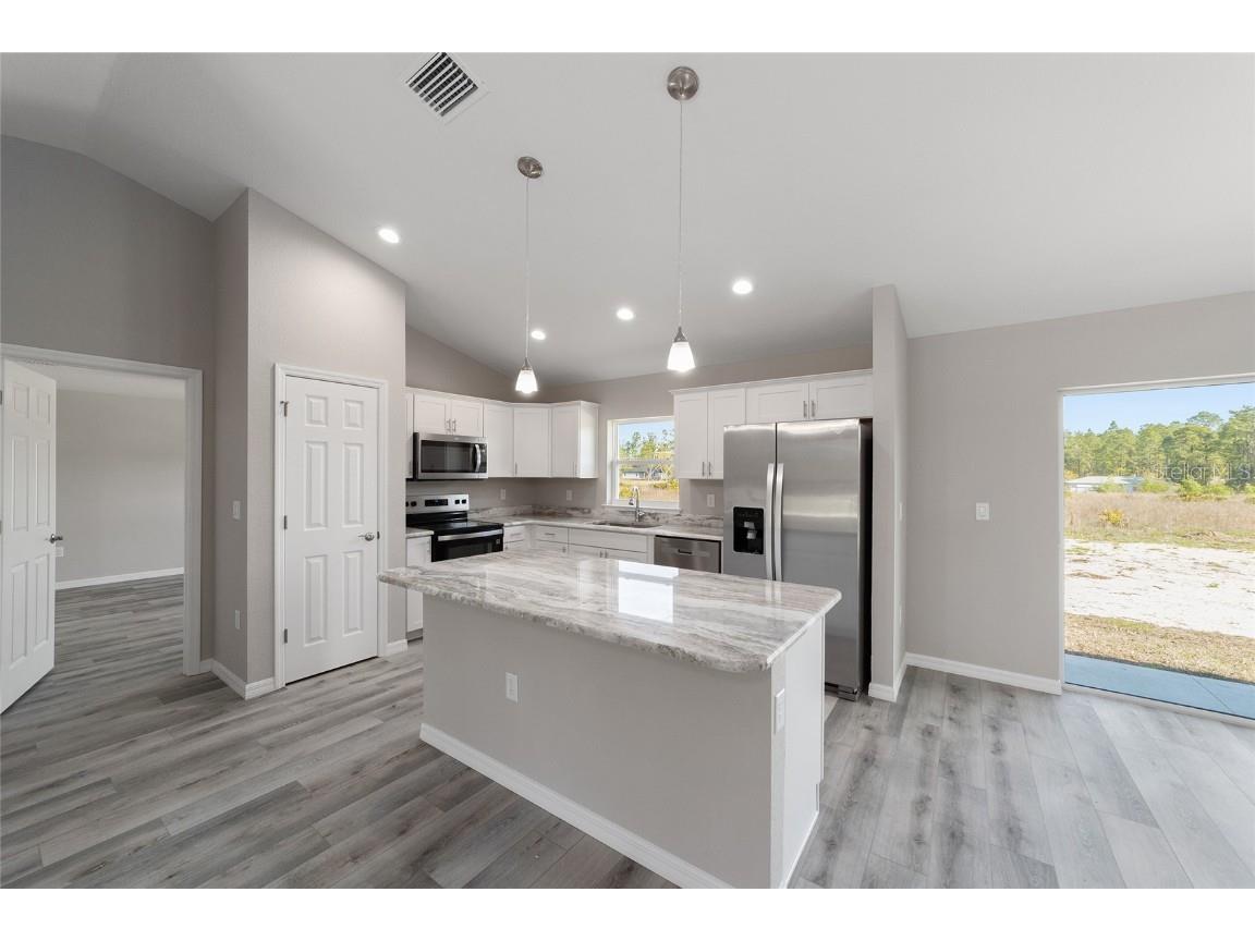 401 W Homeway Loop Citrus Springs FL 34434 OM698172 image2