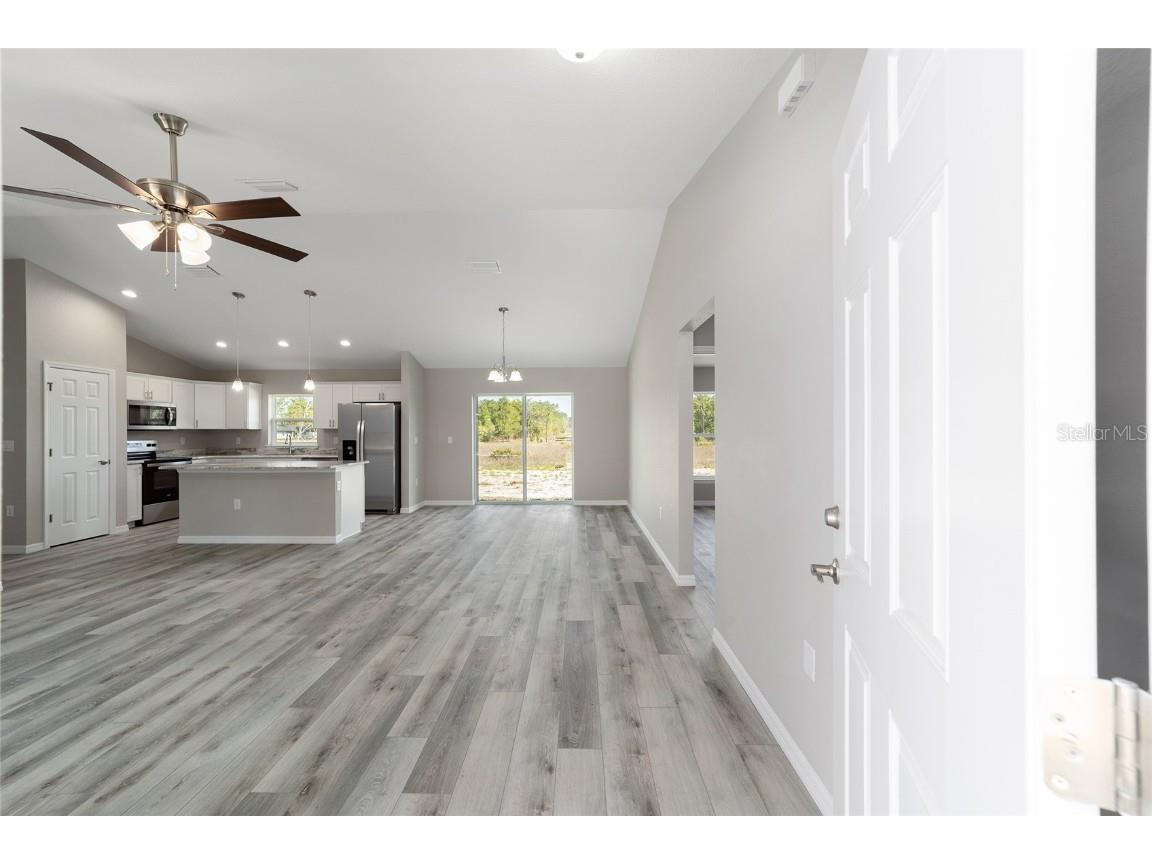 401 W Homeway Loop Citrus Springs FL 34434 OM698172 image8
