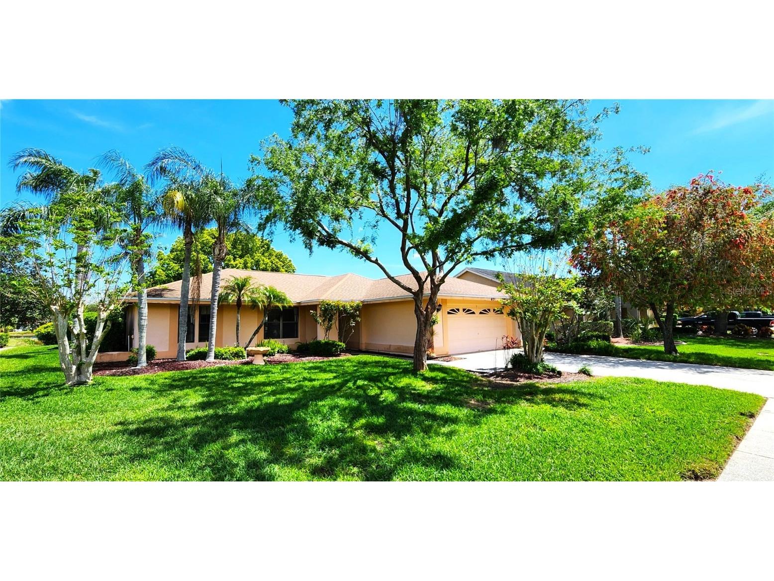 401 Waterford Circle E Tarpon Springs FL 34688 U8237119 image1