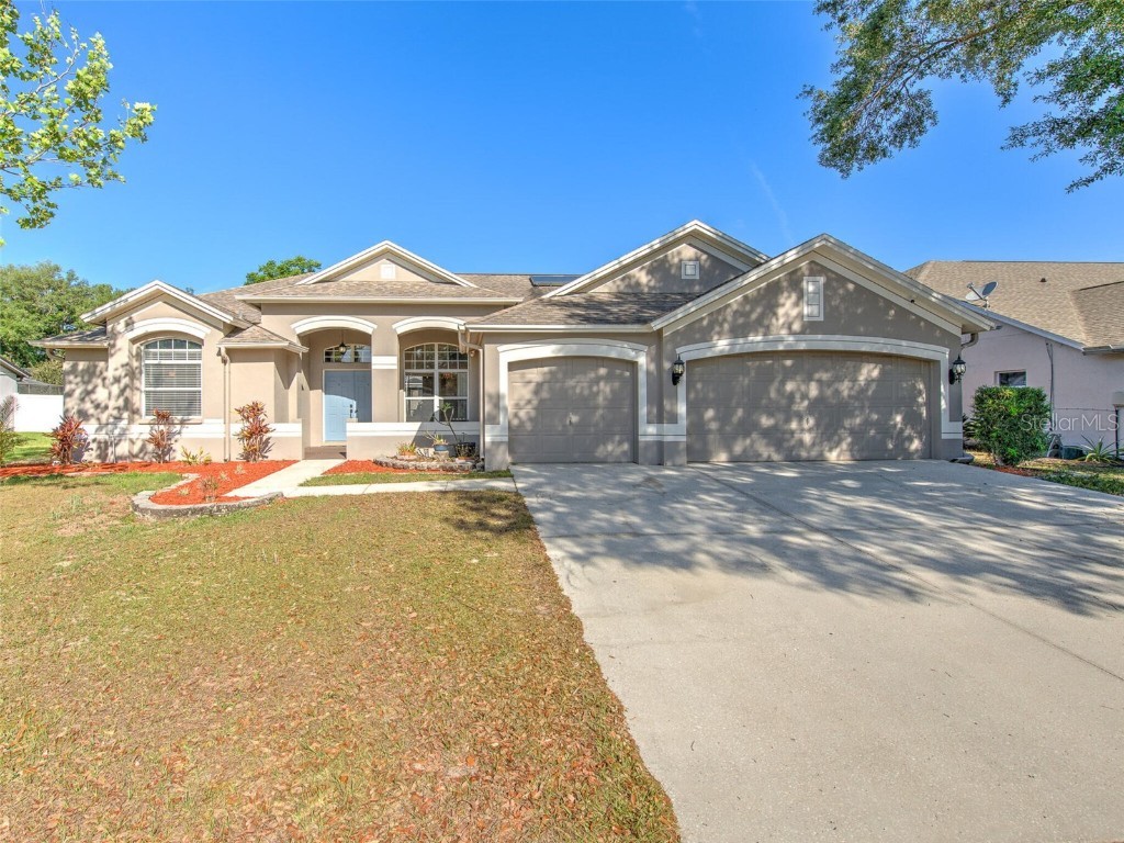 4010 Lithia Ridge Boulevard Valrico FL 33596 T3437159 image1