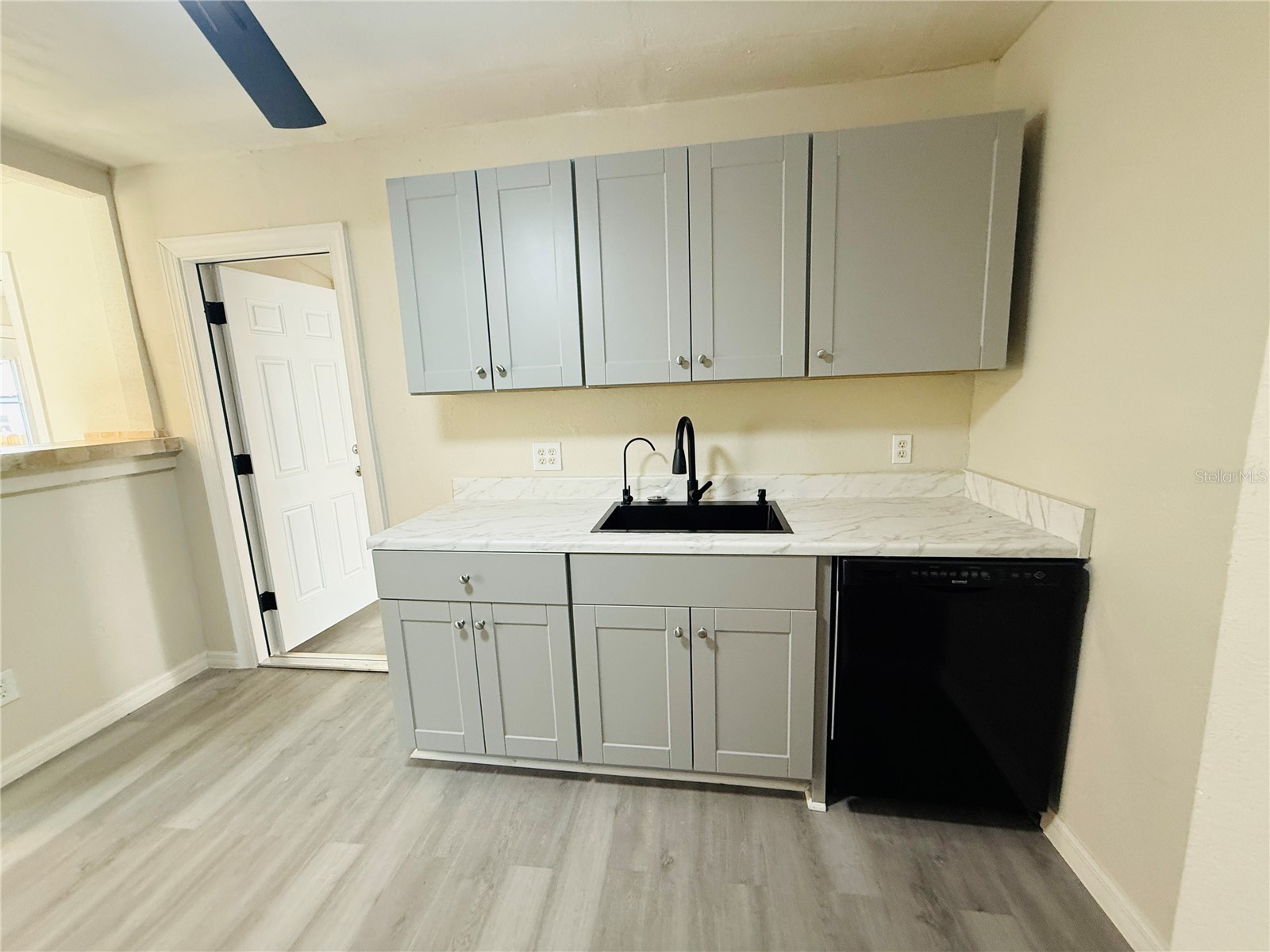 4010 Miramar Way S Saint Petersburg FL 33705 TB8516208 image10