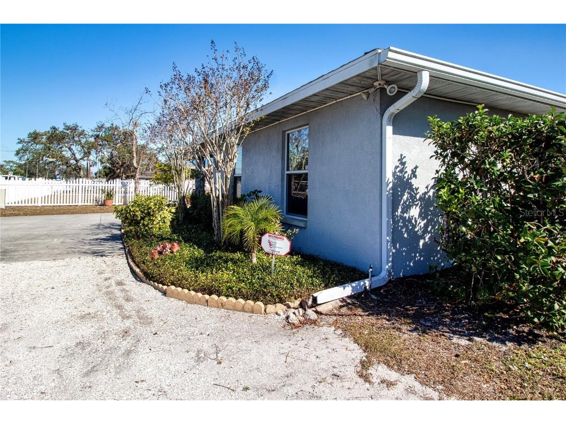 4010 N Lockwood Ridge Road Sarasota FL 34234 TB8445686 image59