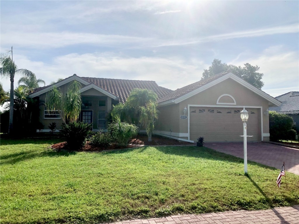 4011 72nd Avenue E Sarasota FL 34243 A4612831 image1