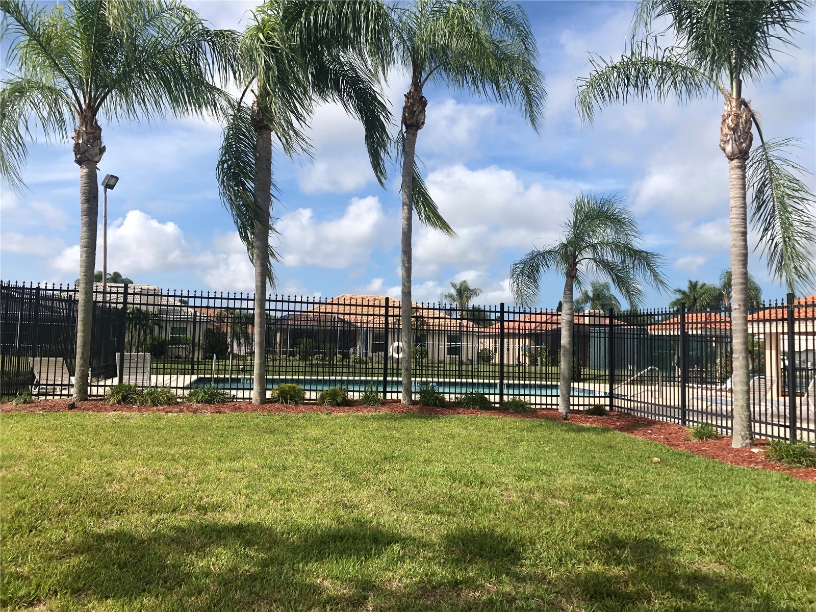 4011 72nd Avenue E Sarasota FL 34243 A4698964 image4