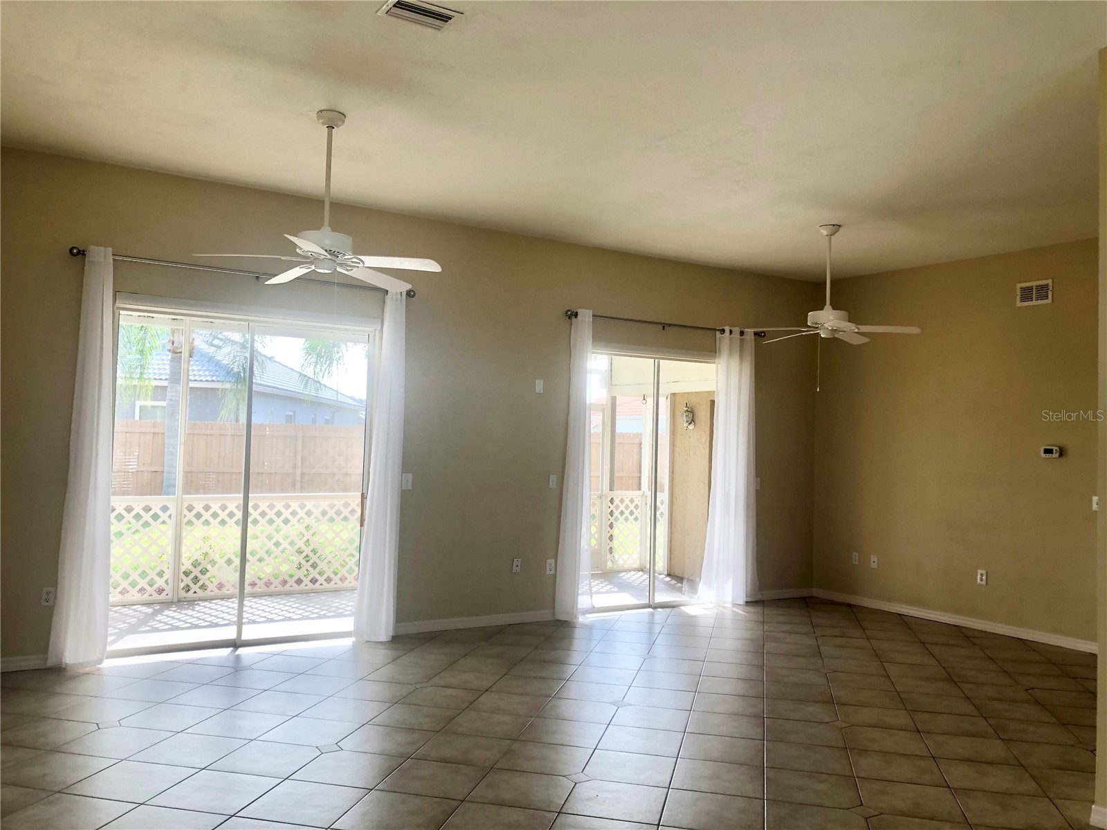 4011 72nd Avenue E Sarasota FL 34243 A4698964 image8