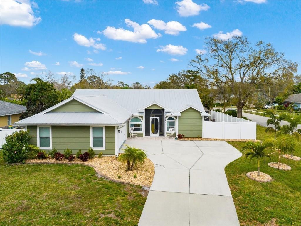 4011 Palau Drive Sarasota FL 34241 T3503174 image1