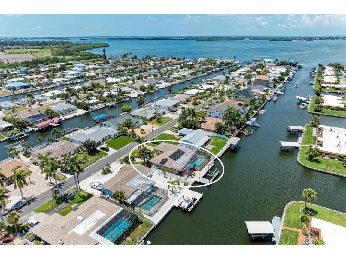 4011 Royal Palm Drive Bradenton FL 34210 A4616654 image1