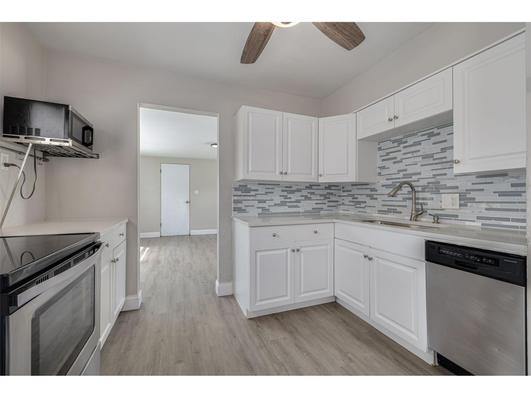4012 21st Street N Saint Petersburg FL 33714 TB8494881 image9