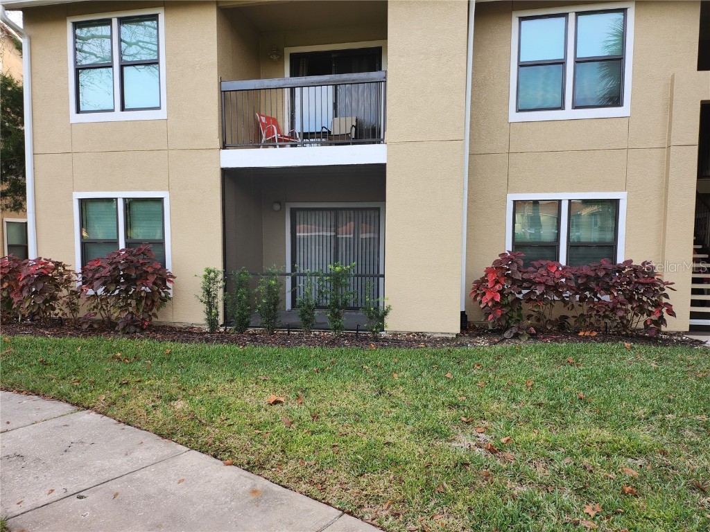 4013 Crockers Lake Boulevard #18 Sarasota FL 34238 A4593961 image1
