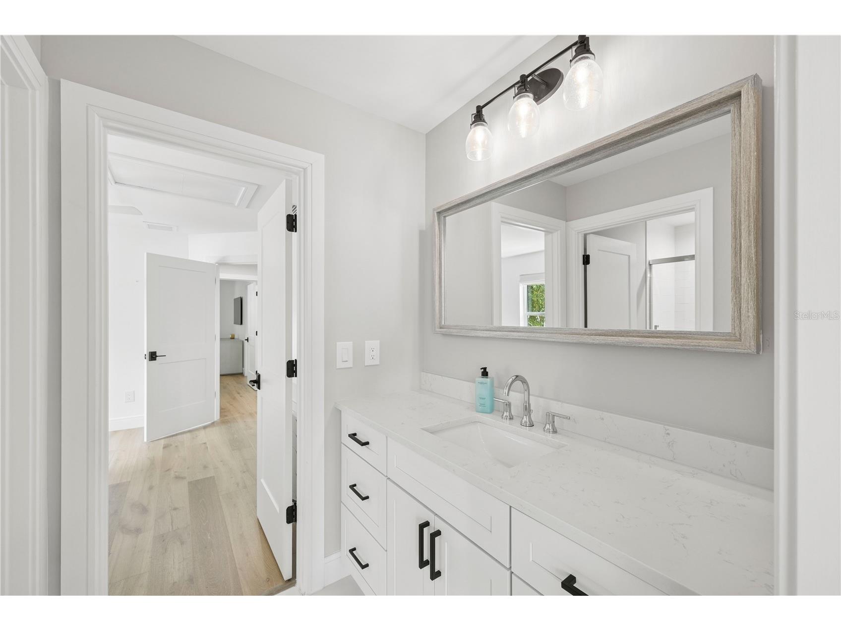 4013 Red Rock Lane Sarasota FL 34231 A4646608 image40