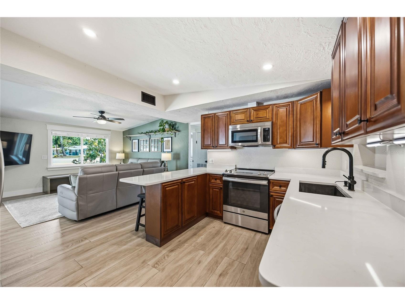 4014 Radnor Place Sarasota FL 34233 A4692497 image21