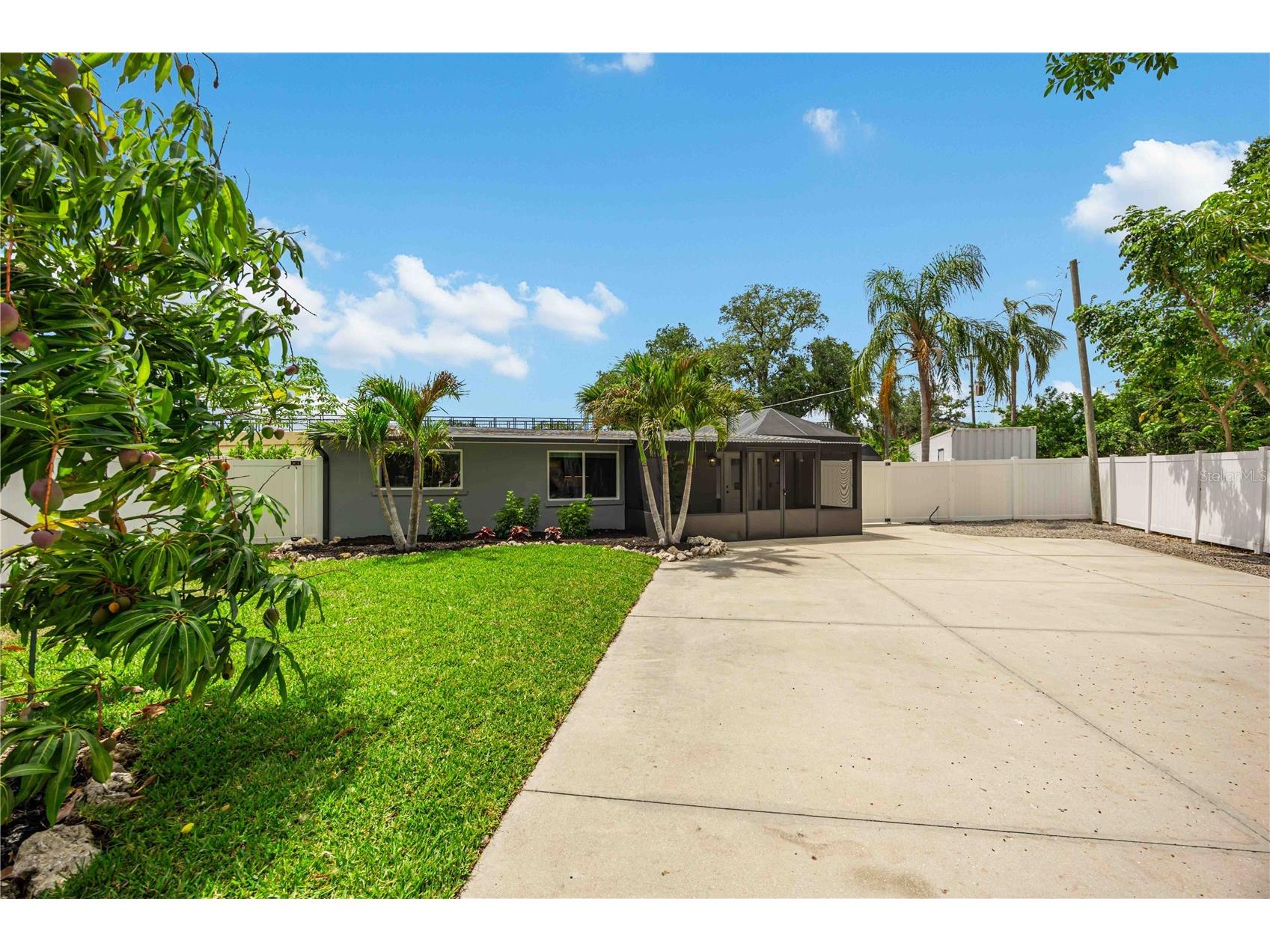 4014 Radnor Place Sarasota FL 34233 A4692497 image3