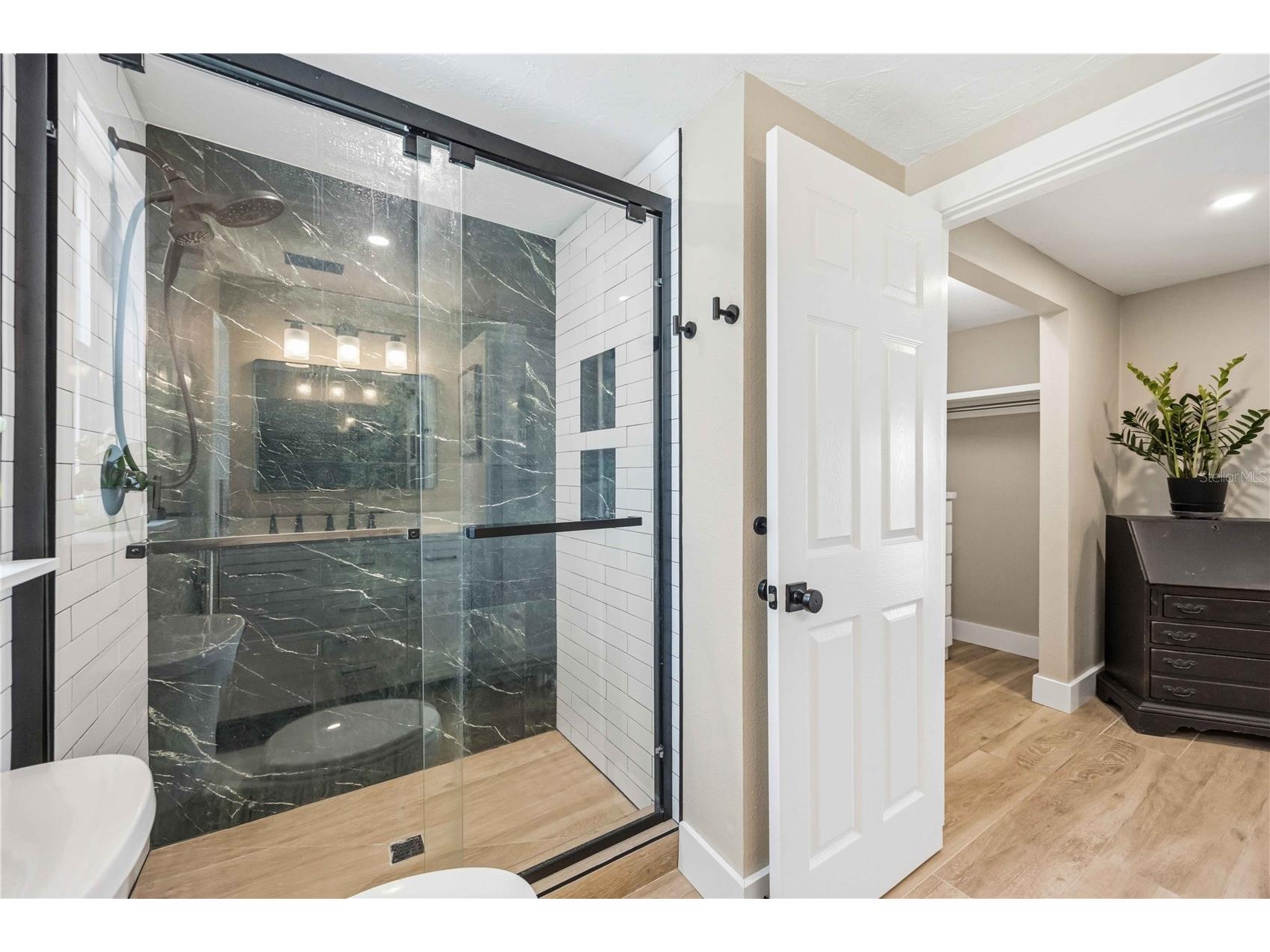 4014 Radnor Place Sarasota FL 34233 A4692497 image41