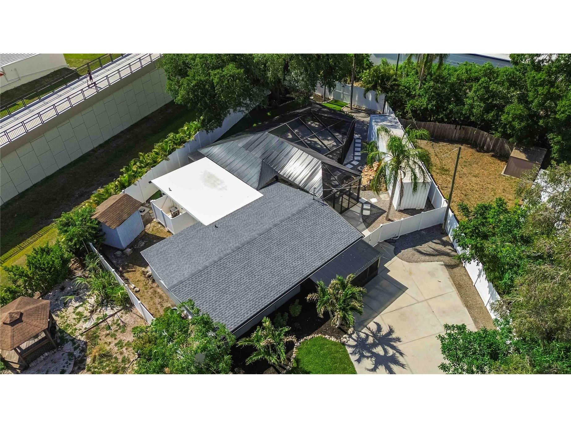 4014 Radnor Place Sarasota FL 34233 A4692497 image82