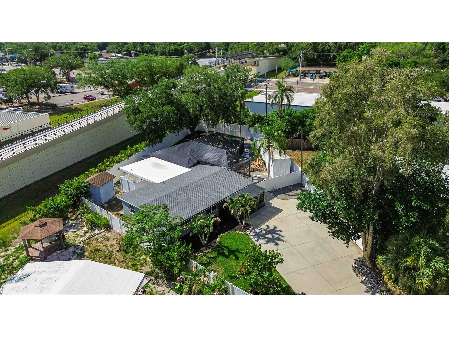 4014 Radnor Place Sarasota FL 34233 A4692497 image85