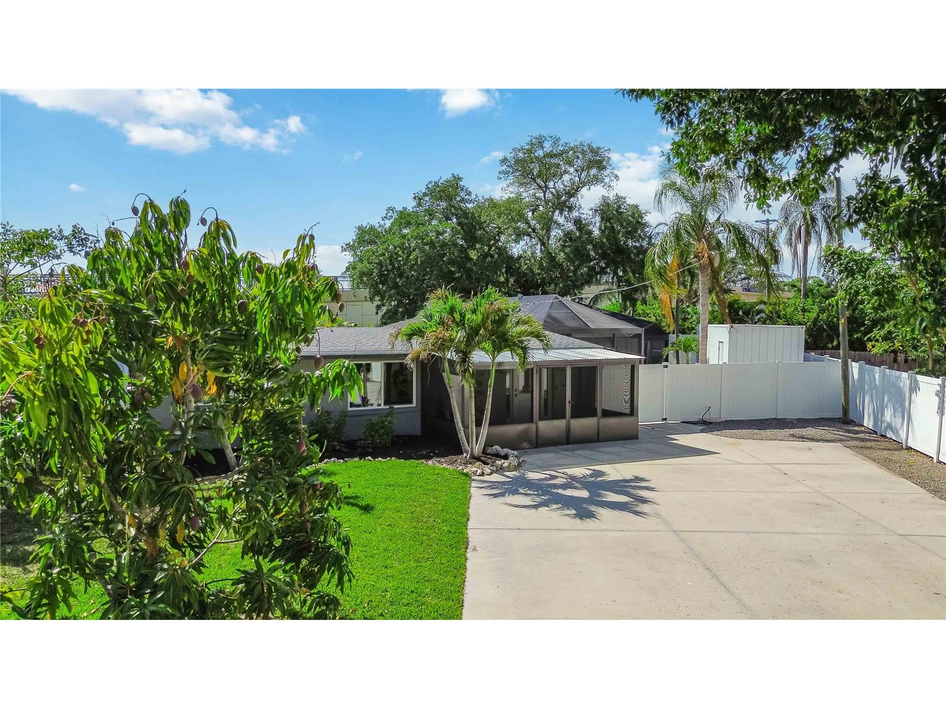 4014 Radnor Place Sarasota FL 34233 A4692497 image88