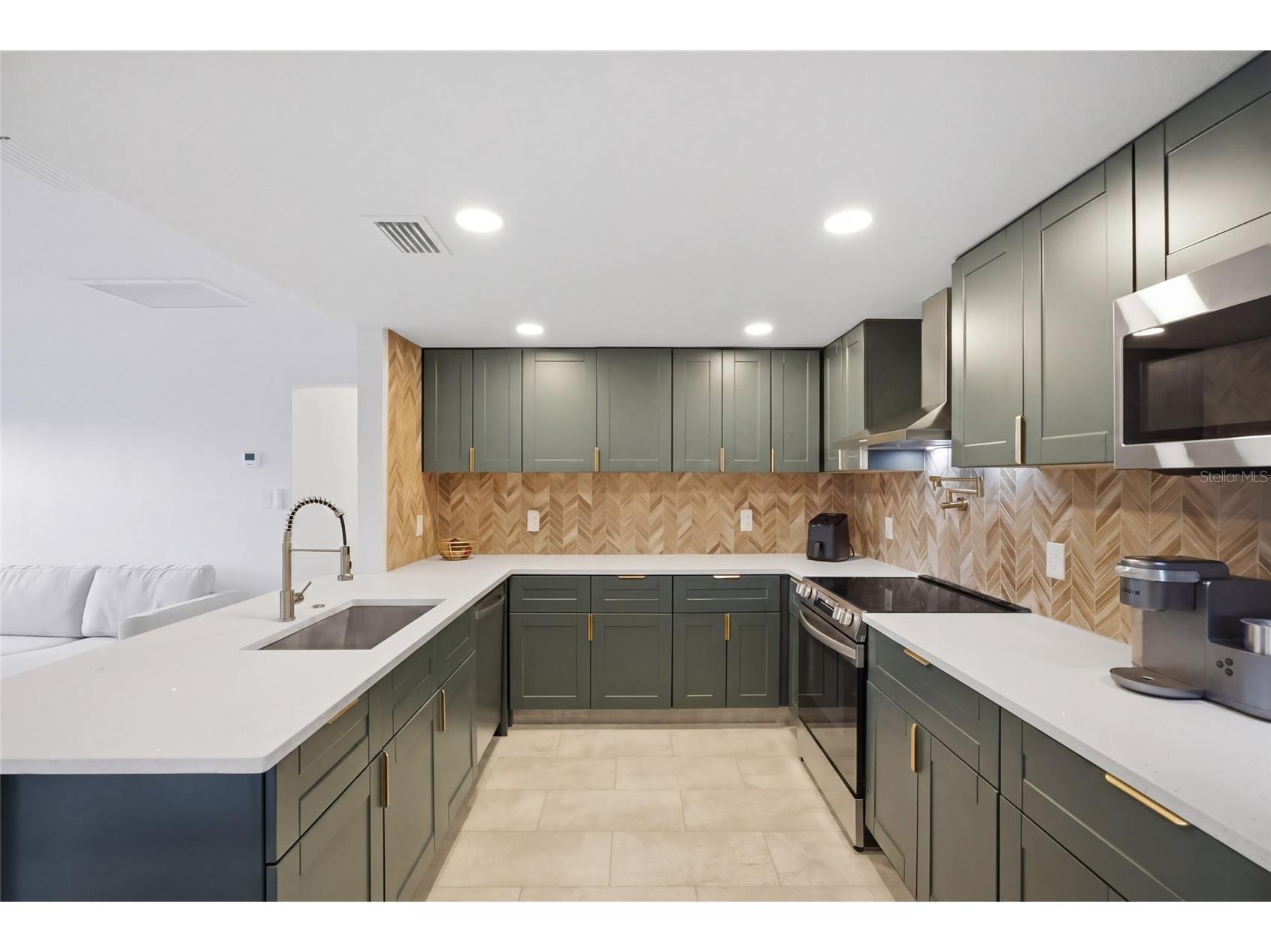 4014 W Rogers Avenue Tampa FL 33611 TB8501135 image6