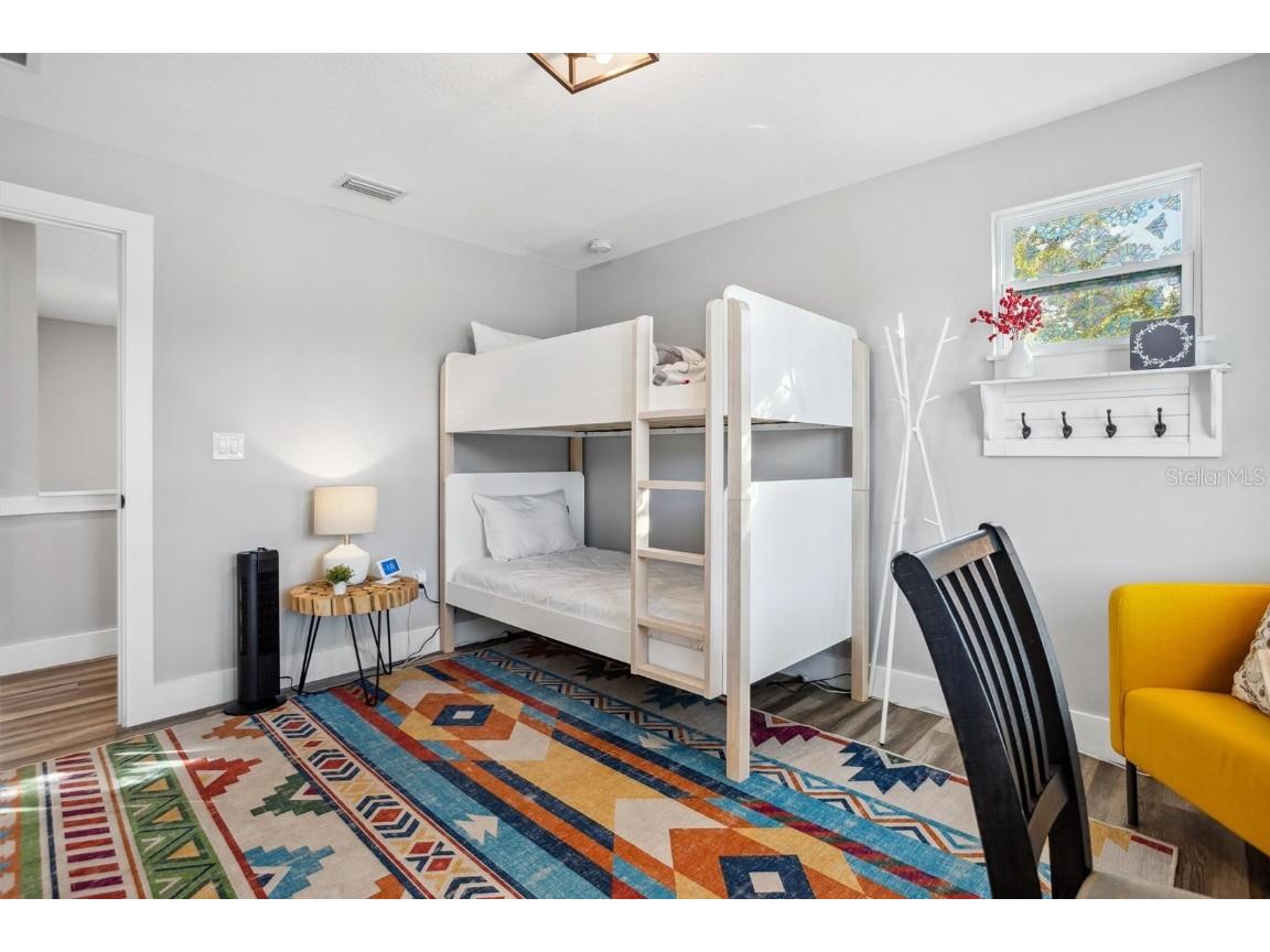 4015 10th Avenue N Saint Petersburg FL 33713 TB8368285 image23