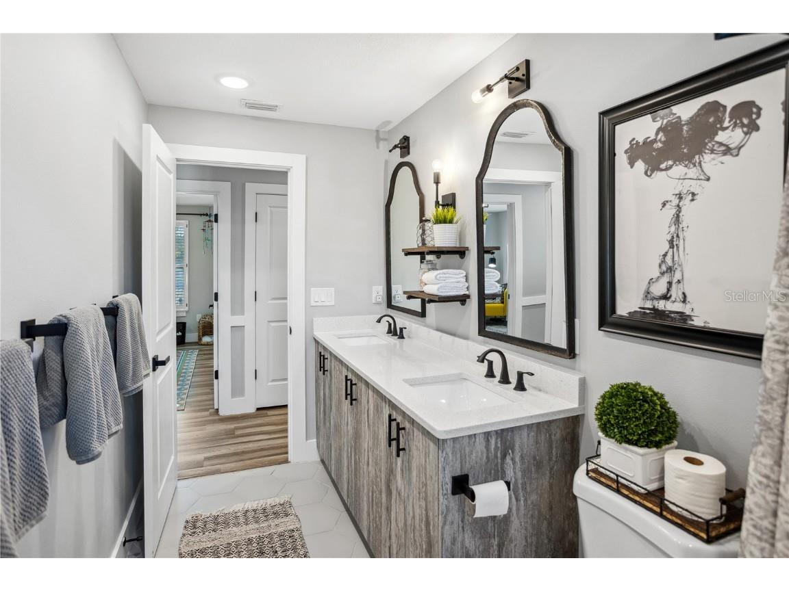 4015 10th Avenue N Saint Petersburg FL 33713 TB8368285 image25