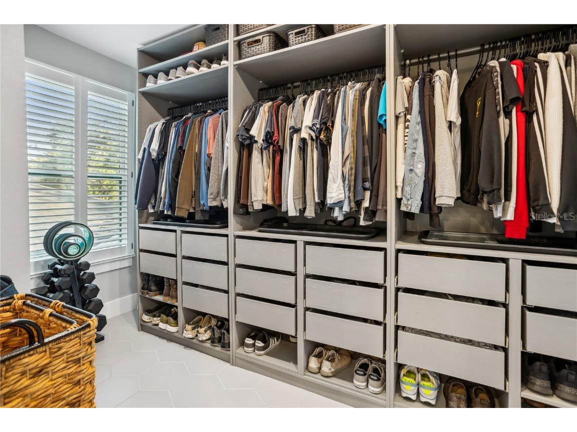 4015 10th Avenue N Saint Petersburg FL 33713 TB8368285 image33