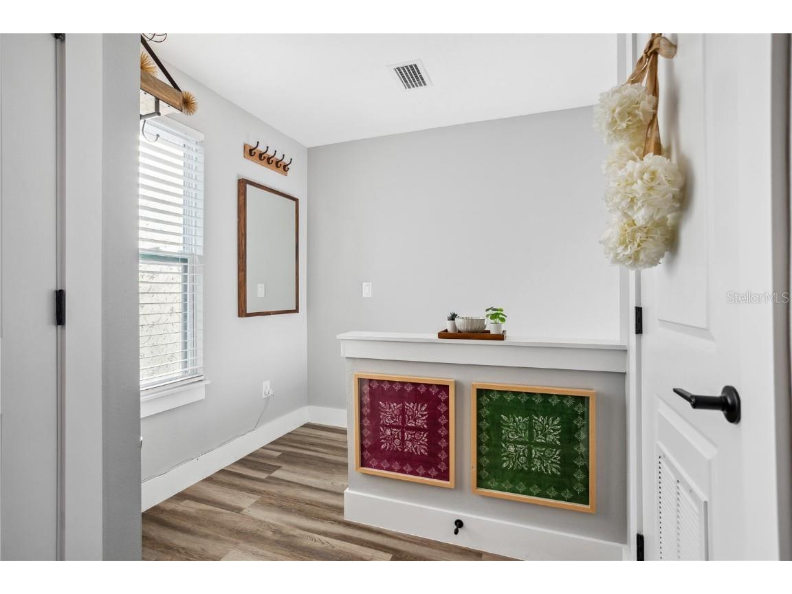 4015 10th Avenue N Saint Petersburg FL 33713 TB8368285 image49