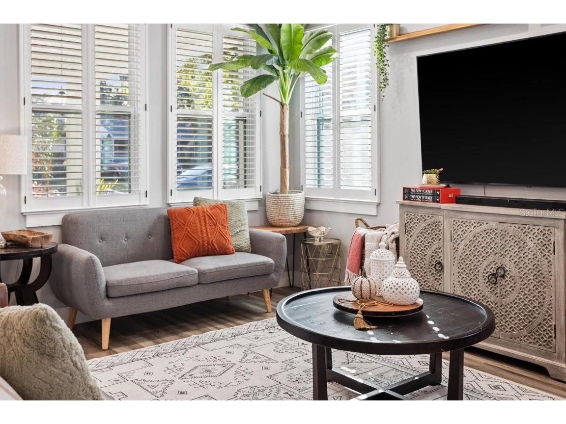 4015 10th Avenue N Saint Petersburg FL 33713 TB8368285 image7