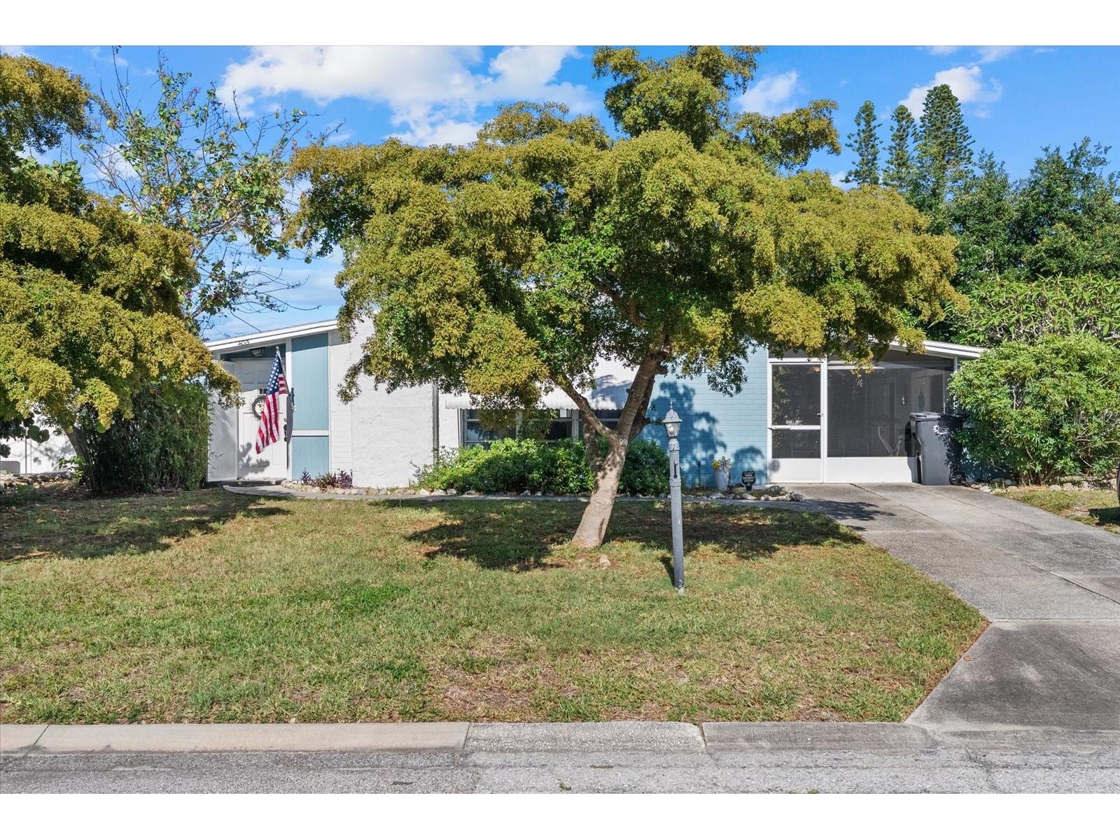 4015 52nd Street Court W Bradenton FL 34209 A4692650 image2
