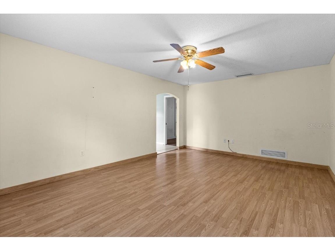 4015 SE 15th Street Ocala FL 34471 OM706468 image9