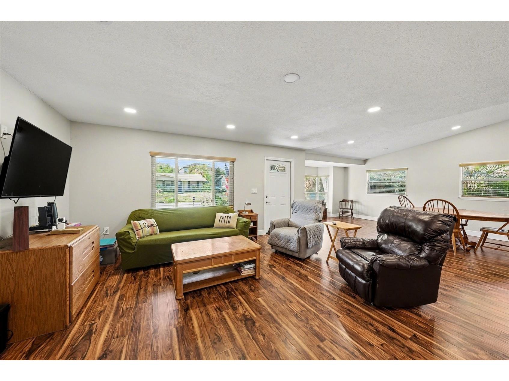 4015 W Land Avenue Tampa FL 33616 TB8497662 image5