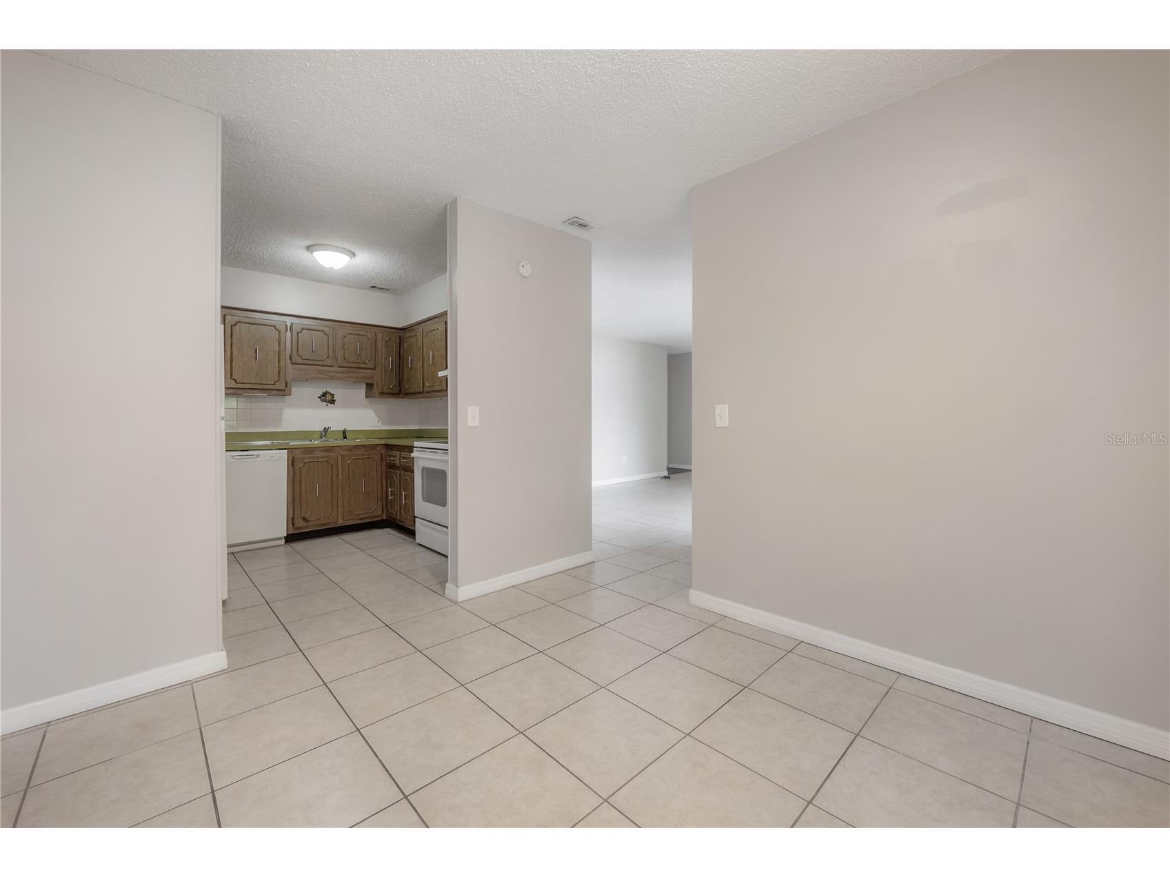 4016 Cortez Drive #D Tampa FL 33614 TB8493499 image6