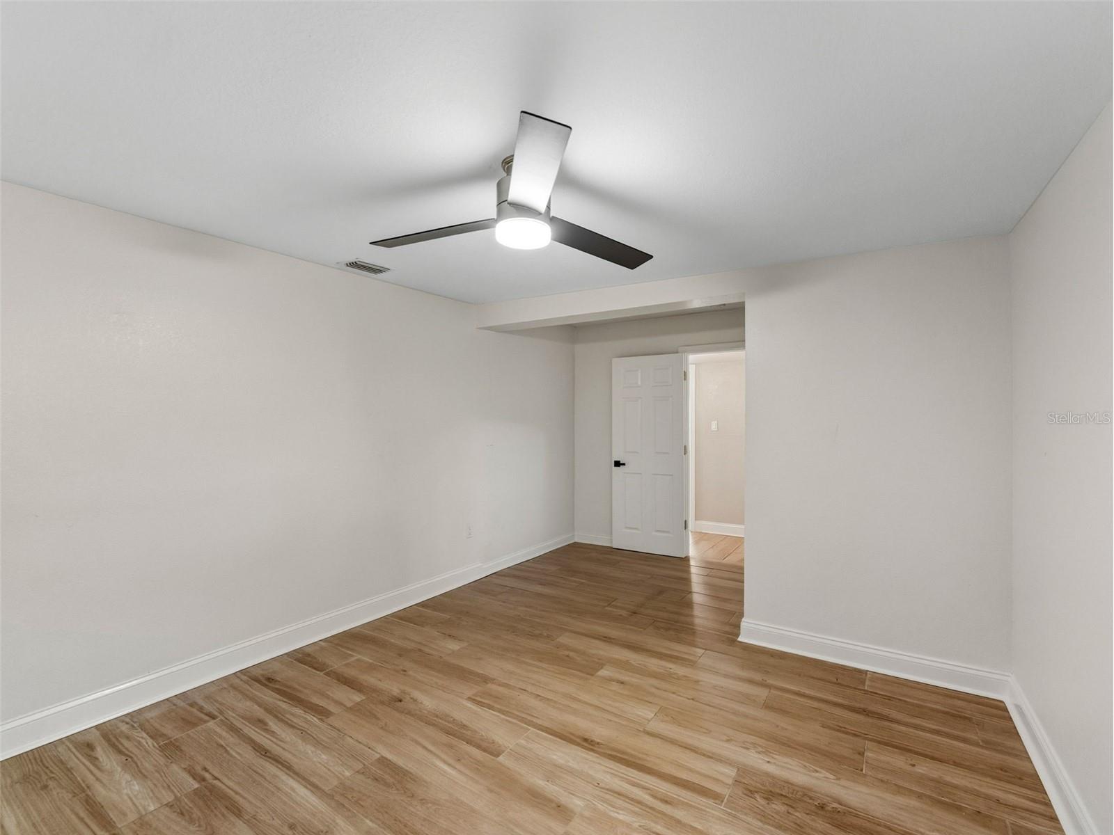 4016 W Nassau Street Tampa FL 33607 TB8475462 image17