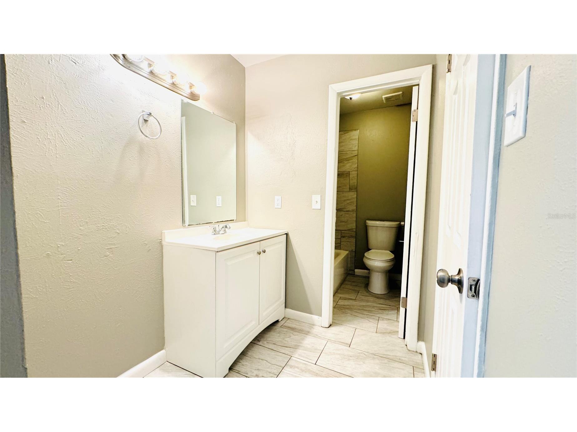 4016 Woodfern Drive #B8 Orlando FL 32839 TB8514275 image17