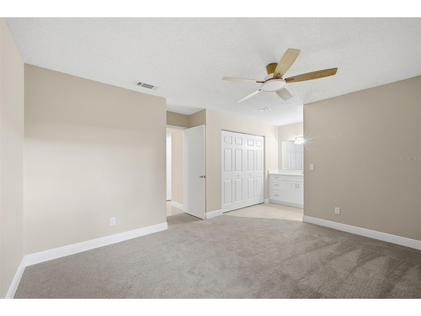 4017 Braesgate Lane Tampa FL 33624 TB8497754 image36