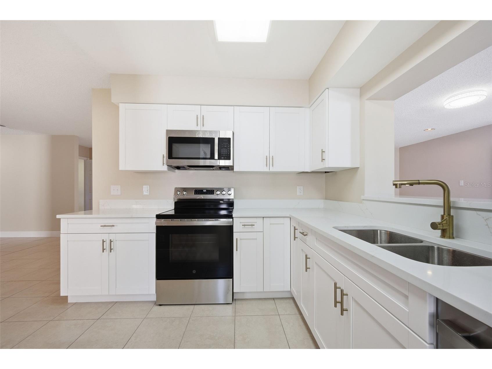 4017 Braesgate Lane Tampa FL 33624 TB8497754 image7