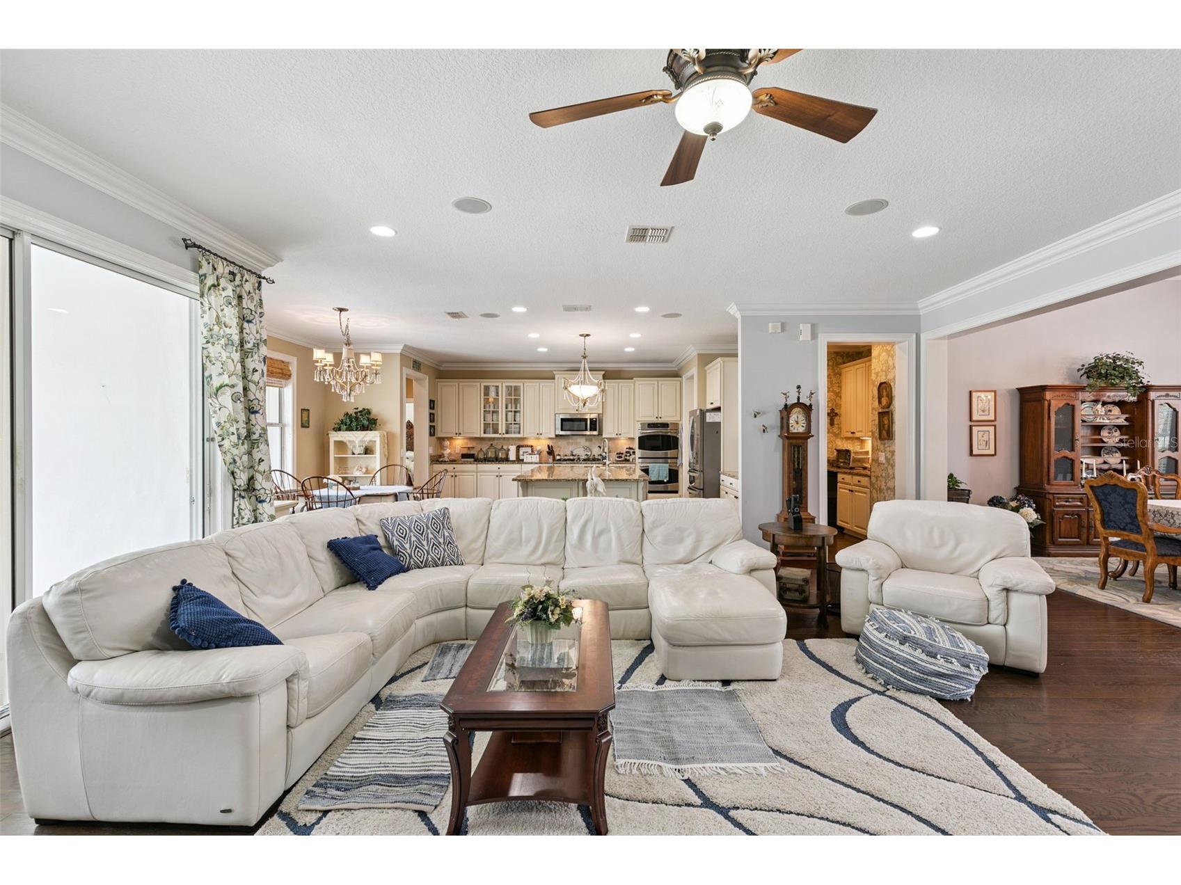 4017 Isle Vista Avenue Orlando FL 32812 O6423755 image12