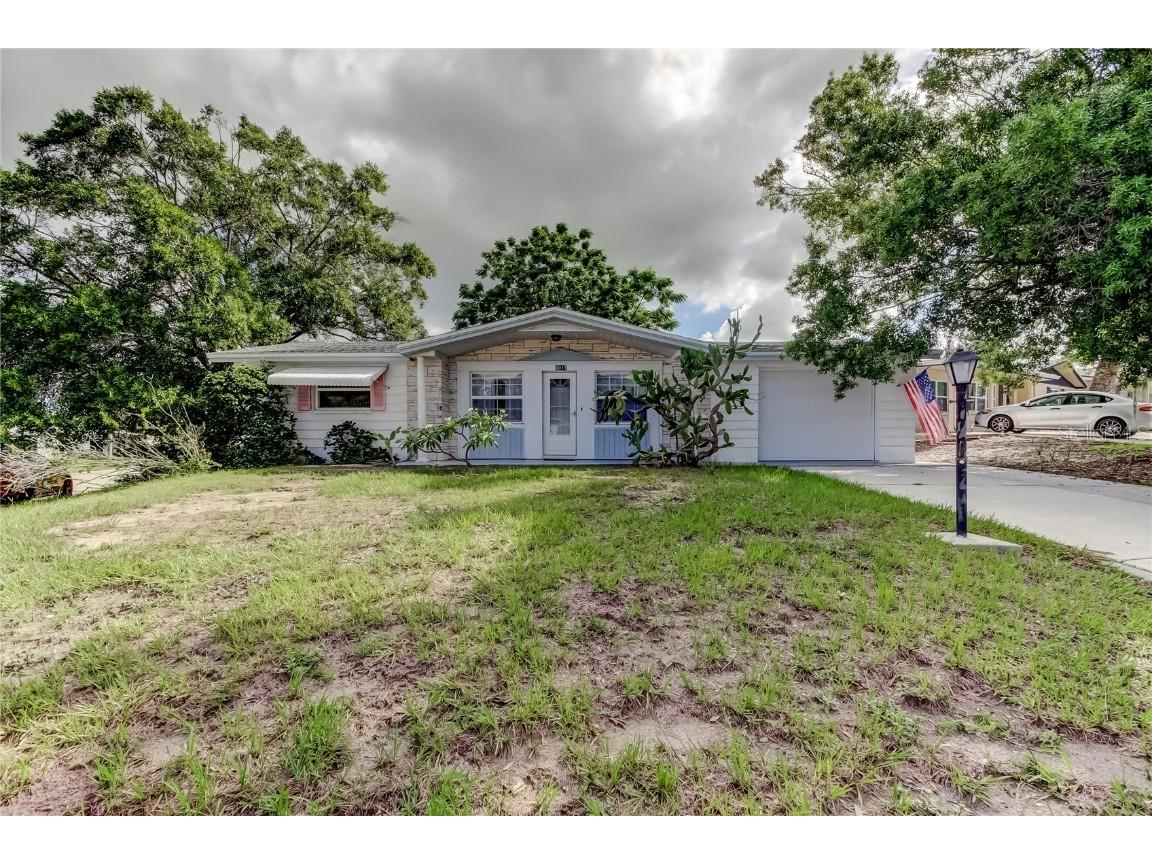 4017 Moog Road Holiday FL 34691 TB8405767 image1