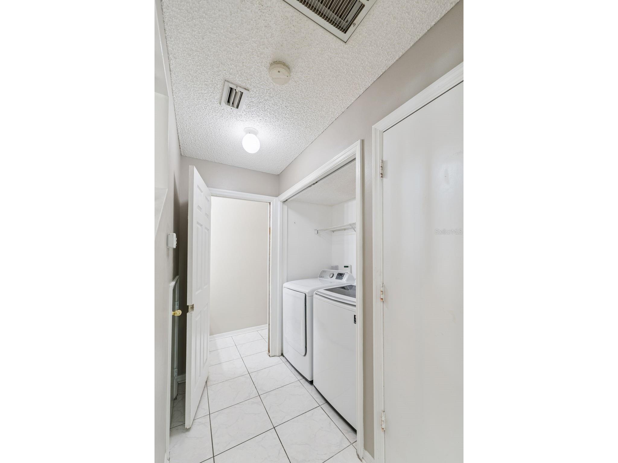 4017 Quail Briar Drive Valrico FL 33596 TB8513948 image28