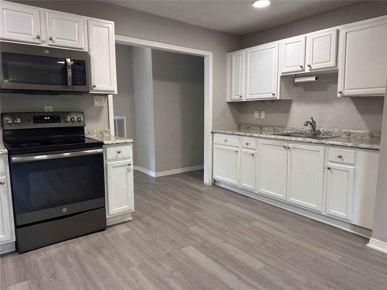 4017 Watson Road Tampa FL 33610 TB8520772 image18