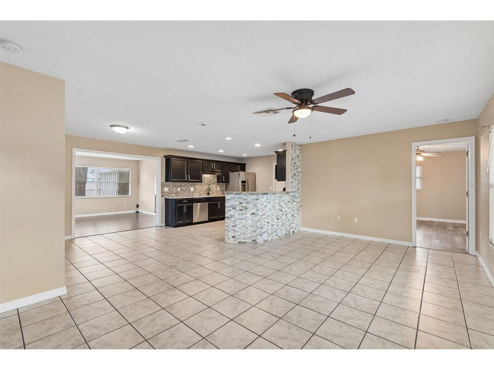 4018 Prado Drive Sarasota FL 34235 A4688500 image35