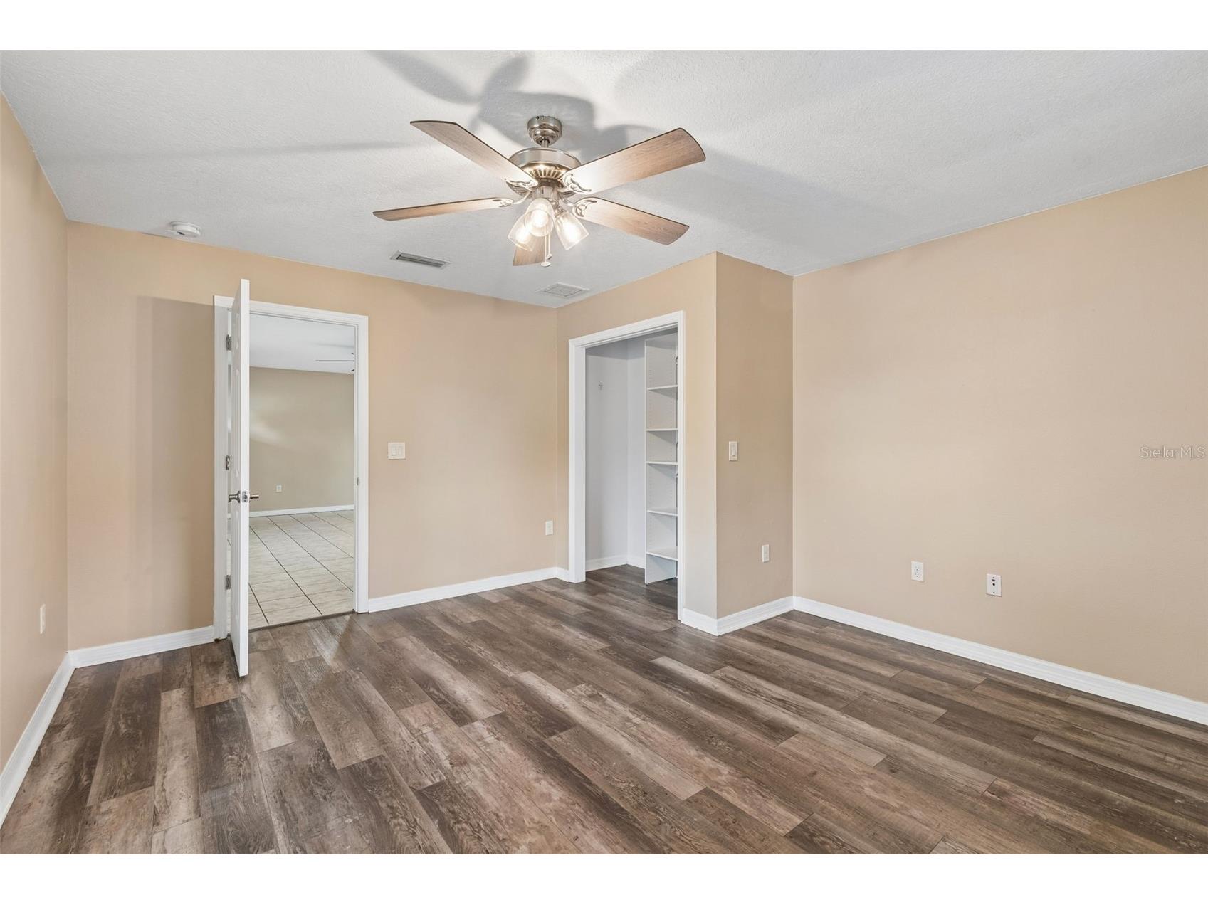 4018 Prado Drive Sarasota FL 34235 A4688500 image38