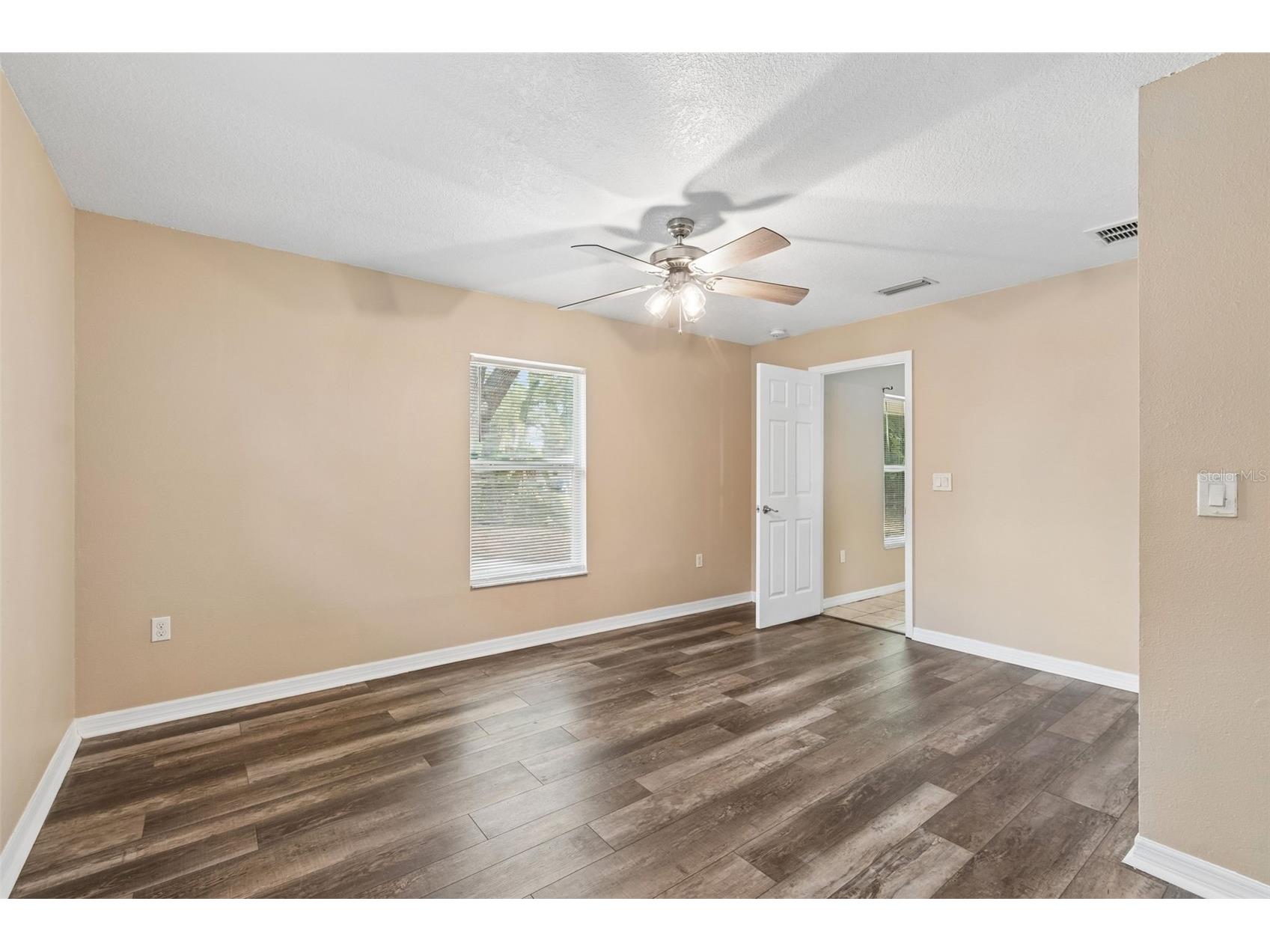 4018 Prado Drive Sarasota FL 34235 A4688500 image39