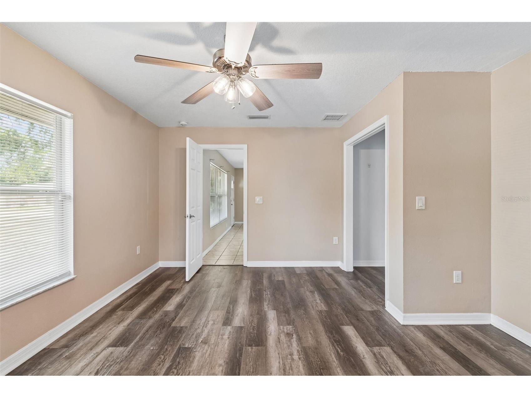 4018 Prado Drive Sarasota FL 34235 A4688500 image40