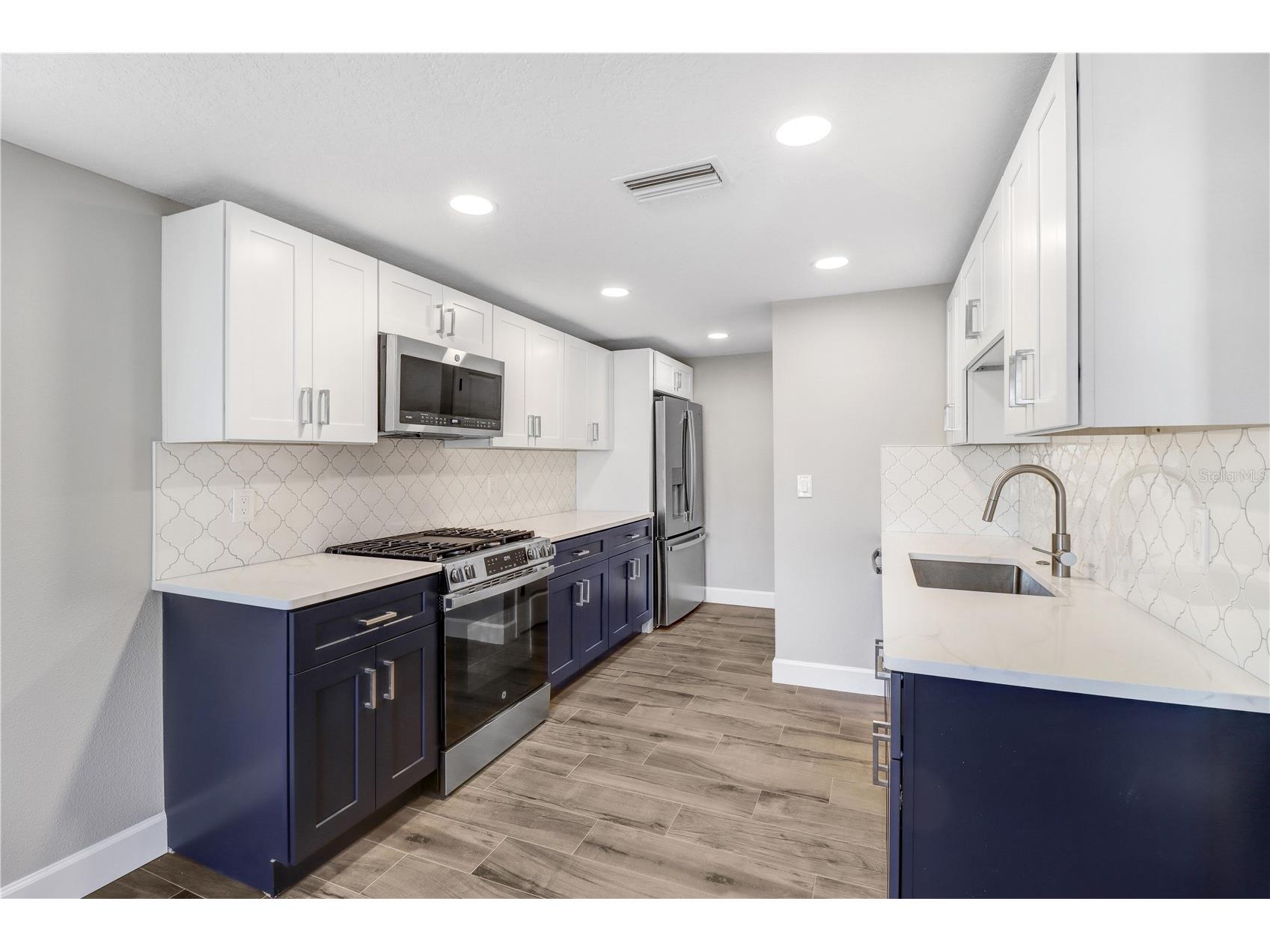 4018 S West Shore Boulevard Tampa FL 33611 TB8460286 image3